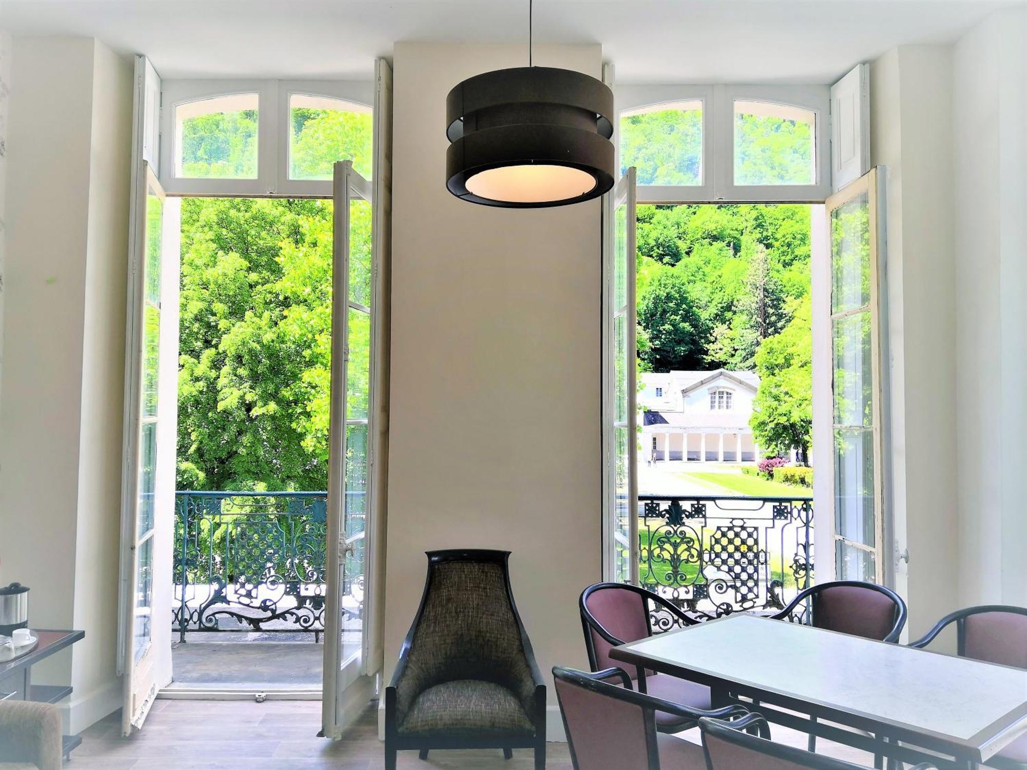 Royal Luchon Aparthotel Bagnères-de-Luchon Exterior foto