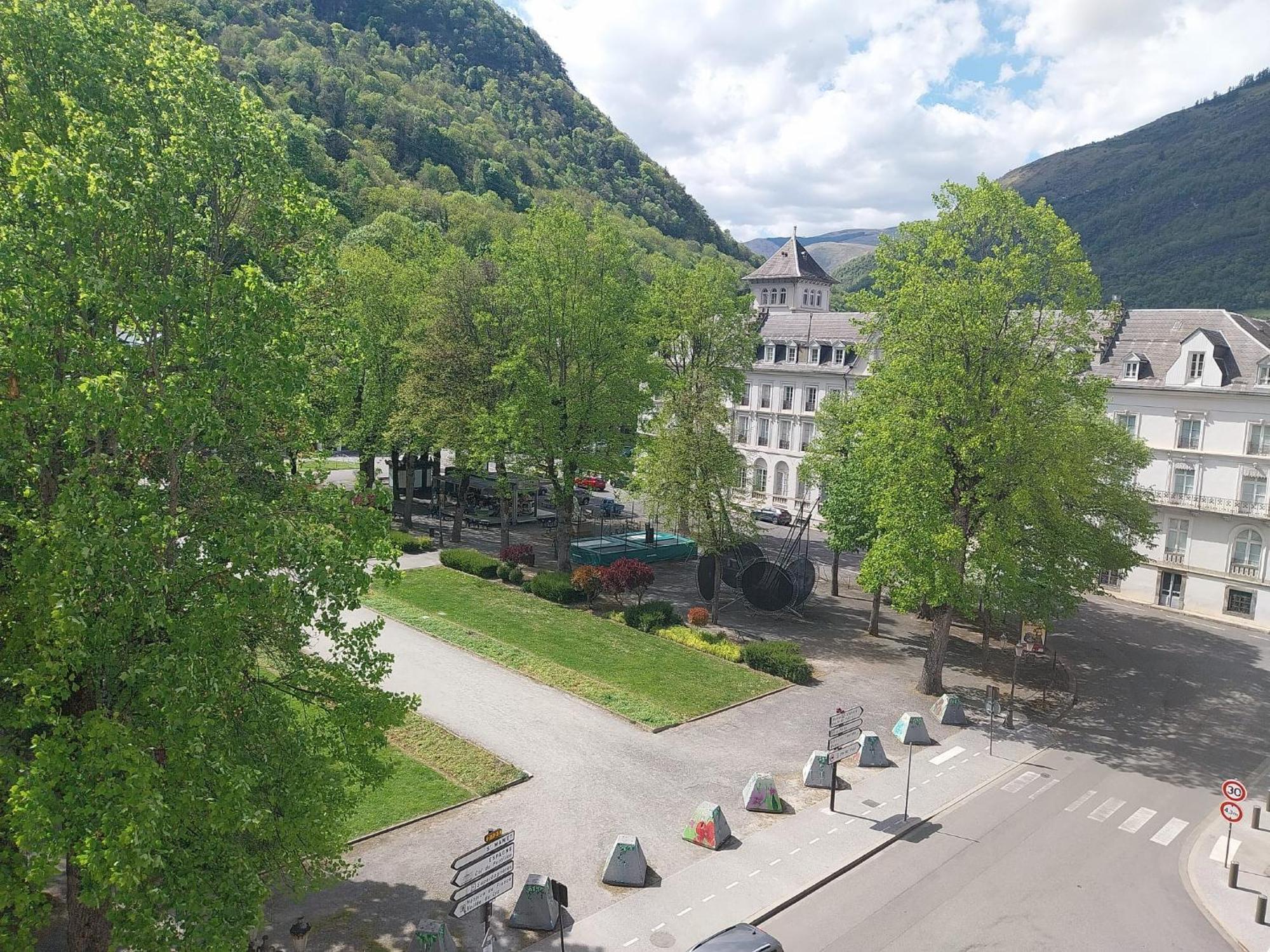 Royal Luchon Aparthotel Bagnères-de-Luchon Exterior foto